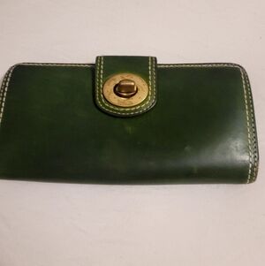 Green Leather Turn-Lock Wallet - Vintage Coach